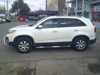 2012 Kia Sorento 178000 KM Price $7999 ON or QC Safety Included Warranty Included Carfax Included Au... (image 6)