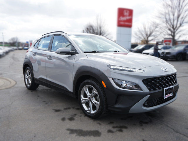 2022 Hyundai Kona Preferred Special Edition | Clean CarFax in Cars & Trucks in Hamilton - Image 3