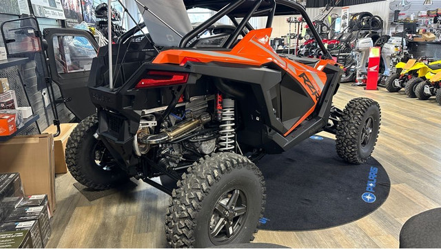 2023 Polaris Industries RZR Turbo R Ultimate Orange Madness in ATVs in North Bay - Image 4