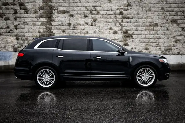 2014 Lincoln MKT ECOBOOST in Cars & Trucks in Ottawa - Image 3