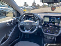 Experience effortless driving with this 2020 Hyundai Ioniq Electric Preferred Hatchback, boasting a... (image 9)