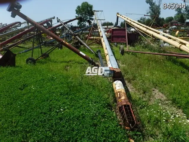 Westfield Grain Auger in Farming Equipment in Stratford - Image 2