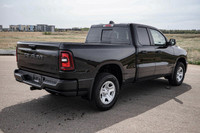 This Ram 1500 has a dependable Gas/Electric V-6 3.6 L/220 engine powering this Automatic transmissio... (image 3)
