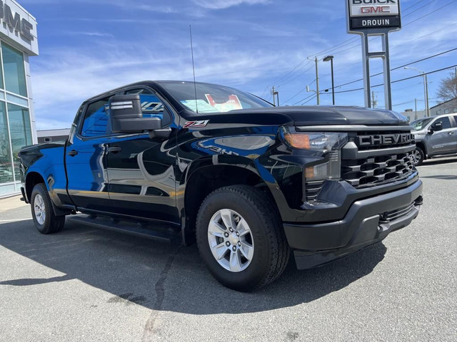  2022 CHEVROLET Silverado 1500 2022.5 / 5.3L, Z71, 4X4, Crew Cab in Cars & Trucks in Thetford Mines - Image 3