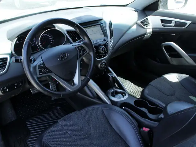 2012 Hyundai Veloster dans Autos et camions dans Penticton - Image 10