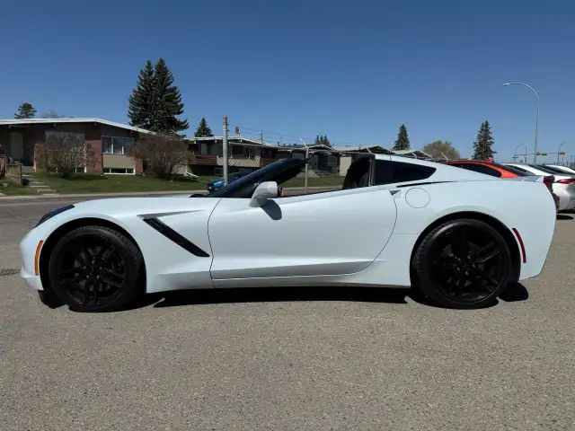 2019 Chevrolet Corvette Z51 STINGRAY 1LT | RARE 7spd MANUAL in Cars & Trucks in Calgary - Image 6