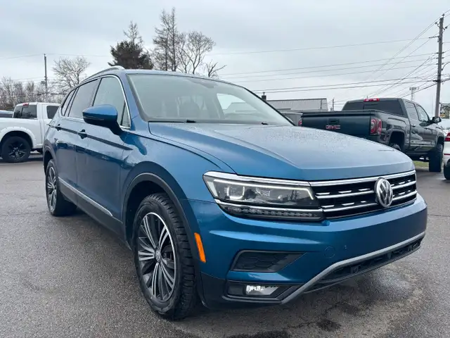 2018 Volkswagen Tiguan SEL / PREMIUM / 4MOTION / LEATHER / PANO 62939426114817122