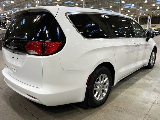 2023 Chrysler Grand Caravan SXT | REMOTE START | HEATED SEATS in Cars & Trucks in Regina - Image 3