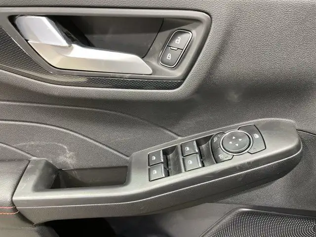 2025 Ford Escape ST-Line - 300A in Cars & Trucks in Strathcona County - Image 18