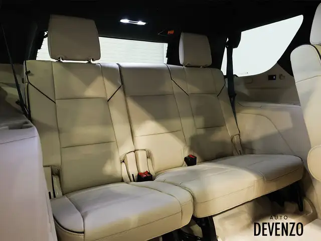 2024 Cadillac Escalade Premium Luxury with Air Ride Adaptive Sus in Cars & Trucks in Laval / North Shore - Image 13