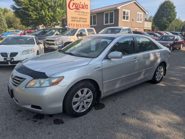 2008 Toyota Camry Hybrid Le hybrid in Cars & Trucks in Kingston