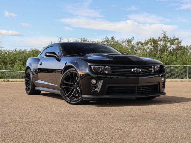 2015 Chevrolet Camaro ZL1 Supercharged 6.2L Auto in Cars & Trucks in Strathcona County - Image 2