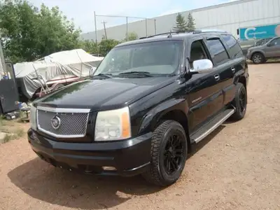 NORTH POINT MOTORS...CALL TEXT 780-224-7791 CHECK OUT THIS 05 CADILLAC ESCALADE AWD 6.0L V8. TRUCK I...