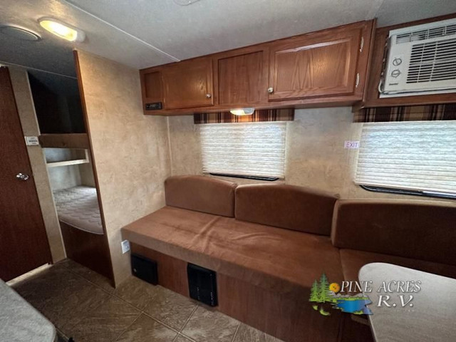 2012 Jayco Jay Flight Swift SLX 9995 in Travel Trailers & Campers in Truro - Image 3