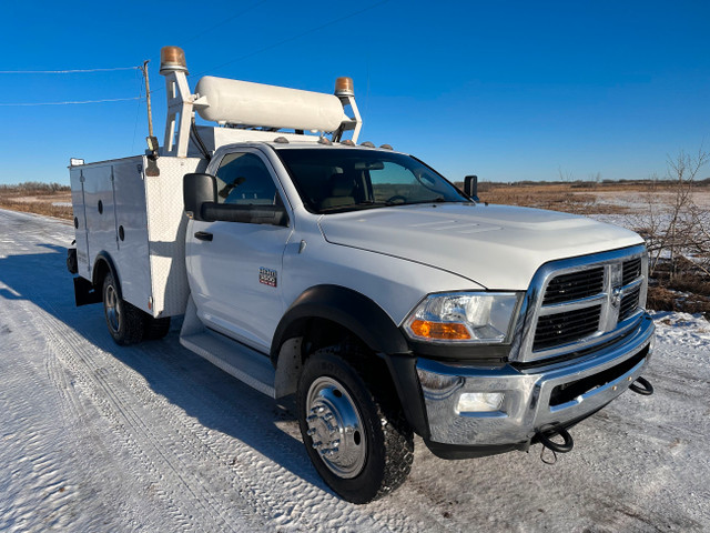 2012 Dodge 5500 4x4 Service Truck/DSL/4000LBS/VMAC in Heavy Trucks in Edmonton - Image 2