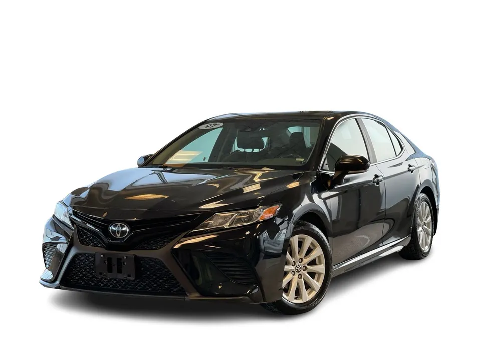 2020 Toyota Camry 4-Door Sedan SE 8A Fresh Trade! Local Unit!