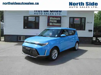 2023 Kia Soul with only 6,909km! Equipped with remote keyless entry, power windows, power locks, blu...