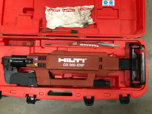 Hilti DX 860-ENP-L Fully Automatic Powder-Actuated Tool in Heavy Equipment in Portage la Prairie