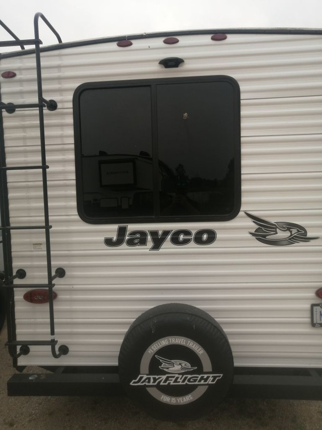 2023 JAYCO JAY FLIGHT 212QB in Travel Trailers & Campers in London - Image 4