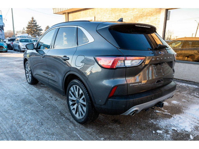  2020 Ford Escape TITANIUM AWD, SUNROOF, REMOTE START, CLEAN CAR in Cars & Trucks in Winnipeg - Image 3