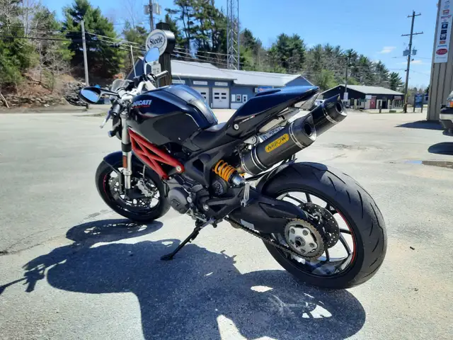 2011 Ducati MONSTER Monster 796 - Diamond Black Silk in Street, Cruisers & Choppers in Bridgewater - Image 12
