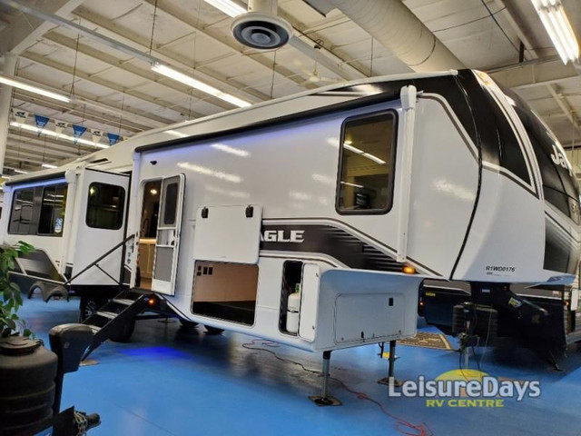 2024 Jayco Eagle 321RSTS in Travel Trailers & Campers in Ottawa - Image 2