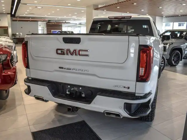 2021 GMC Sierra 1500 AT4 Diesel in Cars & Trucks in Calgary - Image 9