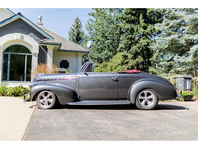 1940 Chevrolet Special Deluxe Cabriolet LT1 Leather in Cars & Trucks in Red Deer - Image 2
