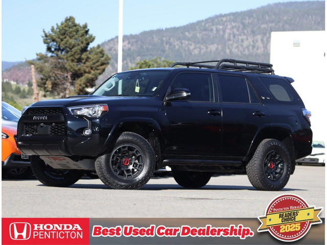 2023 Toyota 4Runner 4WD - No Accidents / Navigation / Backup Cam in Cars & Trucks in Penticton