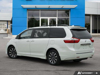 Effortlessly navigate family adventures with this 2018 Toyota Sienna XLE minivan. Boasting a luxurio... (image 3)