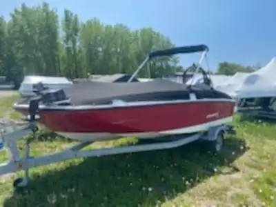 180 ELEMENT XL 90ELPT 4S EFI - HEURES MOTEUR : 495 - LOWRANCE HOOK 5 - COCKPIT TABLE - STEREO AM/FM-...