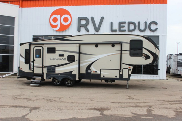 2018 Cougar Half-Ton Series 27RLS in Travel Trailers & Campers in Edmonton