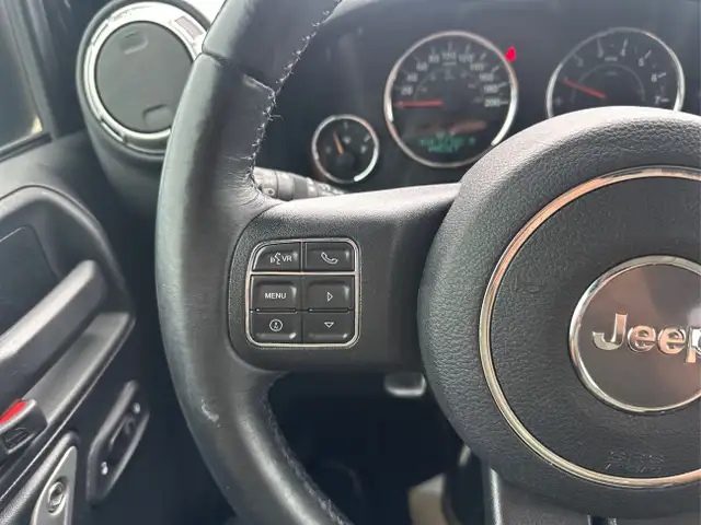 2017 Jeep Wrangler Unlimited Sahara in Cars & Trucks in Oshawa / Durham Region - Image 23