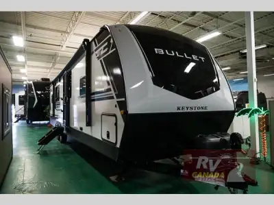 Please Call Us At 613.851.7326 with any questions? Keystone Bullet travel trailer 336BBK highlights:...