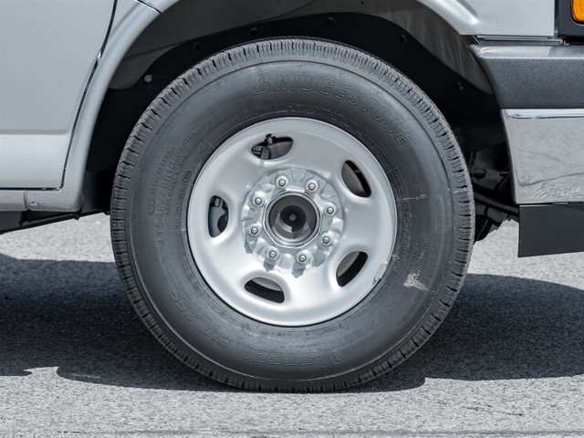 2025 Chevrolet Express Passenger RWD 3500 155 LT- Passenger Van  in Cars & Trucks in Markham / York Region - Image 4
