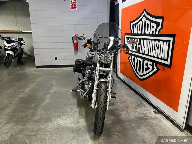 2009 Harley-Davidson XL883L SUPERLOW in Street, Cruisers & Choppers in Calgary - Image 28