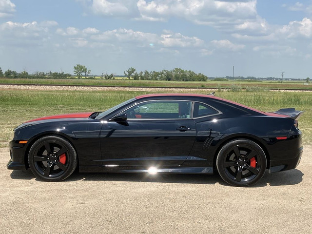 2011 Chevrolet Camaro 2dr Cpe 2SS in Cars & Trucks in Regina - Image 2