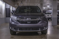 This Honda CR-V has a strong Intercooled Turbo Regular Unleaded I-4 1.5 L/91 engine powering this Va... (image 1)