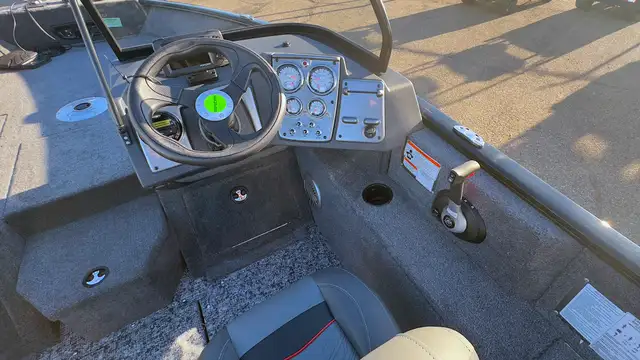 2025 TRACKER PRO GUIDE V-175 Combo -Best Fishing Boat, Mercury in Powerboats & Motorboats in Prince Albert - Image 19