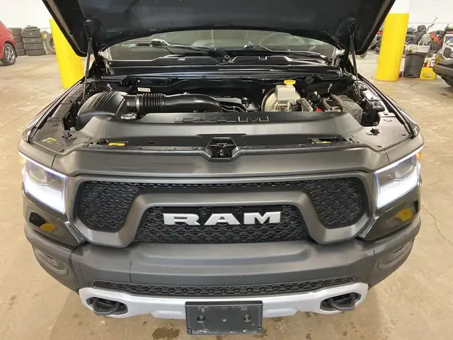 2019 Ram 1500 Rebel 4x4 Quad Cab 6'4 Box dans Autos et camions dans Calgary - Image 16