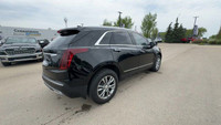 This Cadillac XT5 is equipped with: Leather Seating Surfaces w/Mini Perforated Inserts, Power moonro... (image 2)