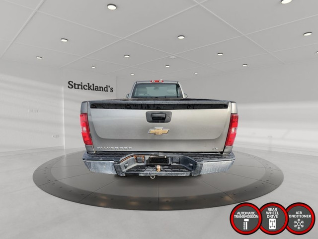 2009 CHEVROLET SILVERADO 1500 LT REG CAB in Cars & Trucks in Stratford - Image 4