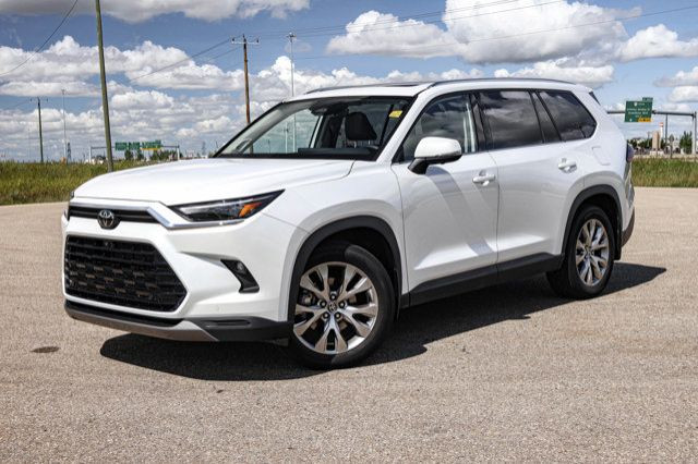2024 Toyota Grand Highlander LIMITED 4X4 LEATHER SUNROOF in Cars & Trucks in Strathcona County