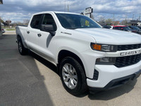 2021 Chevrolet Silverado 1500 Crew Cab 4WD Custom with the 5.3L and only 113,000kms. Clean history w... (image 3)