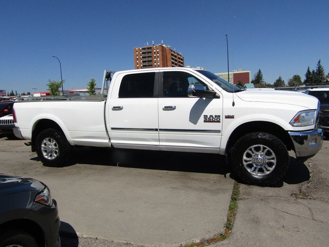 2014 Ram 3500 LARAMIE 4WD CREW CAB 6.4L HEMI in Cars & Trucks in Calgary - Image 2