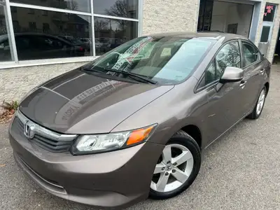 2012 HONDA CIVIC.MANUELLE. INTERIEUR EN VITRES-PORTES- MIRROIRS- ELECTRIQUE. A/C.LECTEUR C/D .5 PASS...