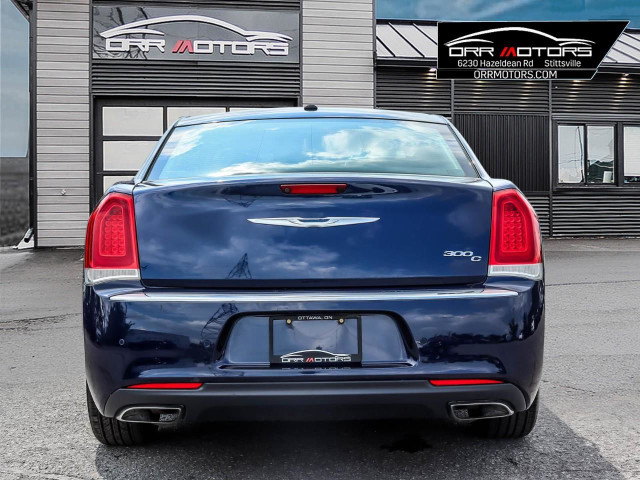 2016 Chrysler 300C This fully loaded 2016 Chrysler 300 offers... in Cars & Trucks in Ottawa - Image 4