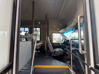 2006 Ford E-450 18 Passenger Bus 6.8L V10 Gas 148,309 KM RWD Wheelchair Ramp/Lift Interior Lighting,... (image 7)