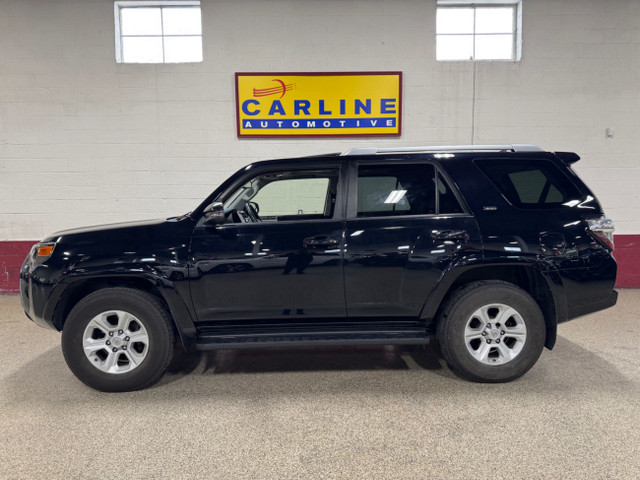 2016 Toyota 4Runner 4WD V6 SR5 - BLUETOOTH - NAVI - BACKUP CAMER in Cars & Trucks in Mississauga / Peel Region - Image 2