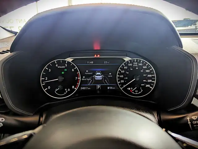 2022 Nissan Altima 2.5 Platinum AWD in Cars & Trucks in City of Montréal - Image 19